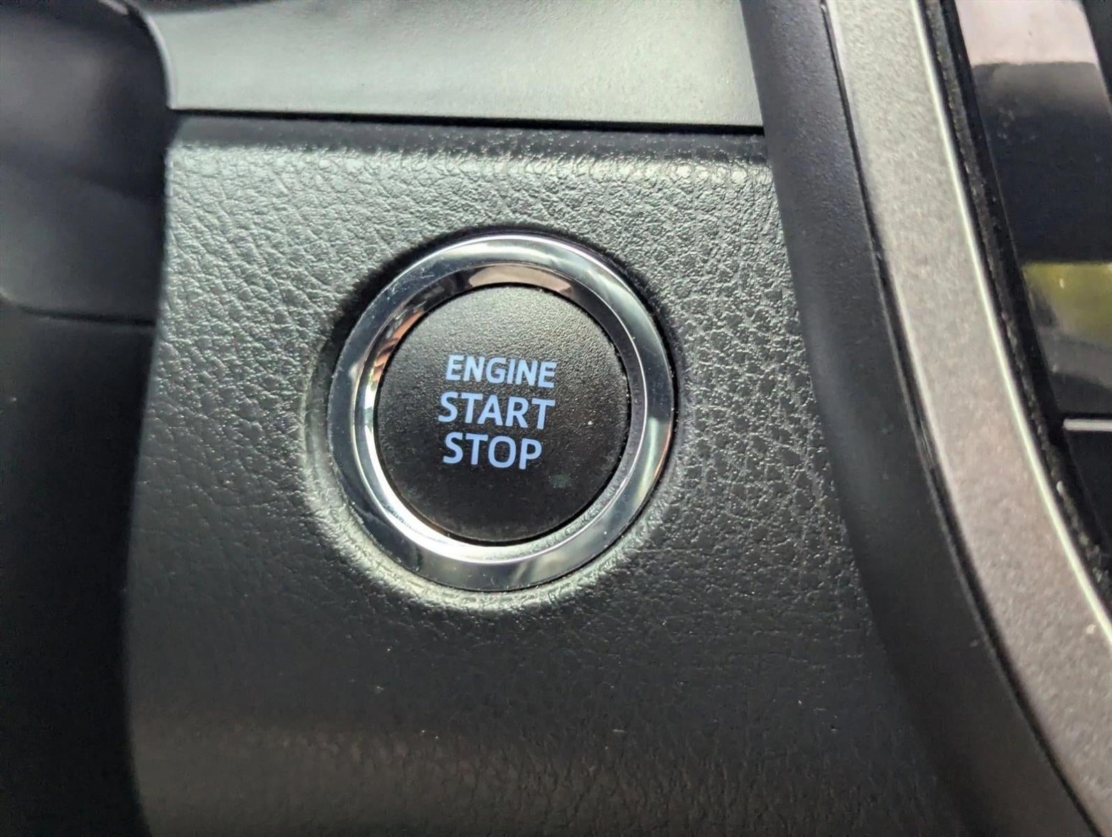 2022 Toyota Camry SE Auto (SE)