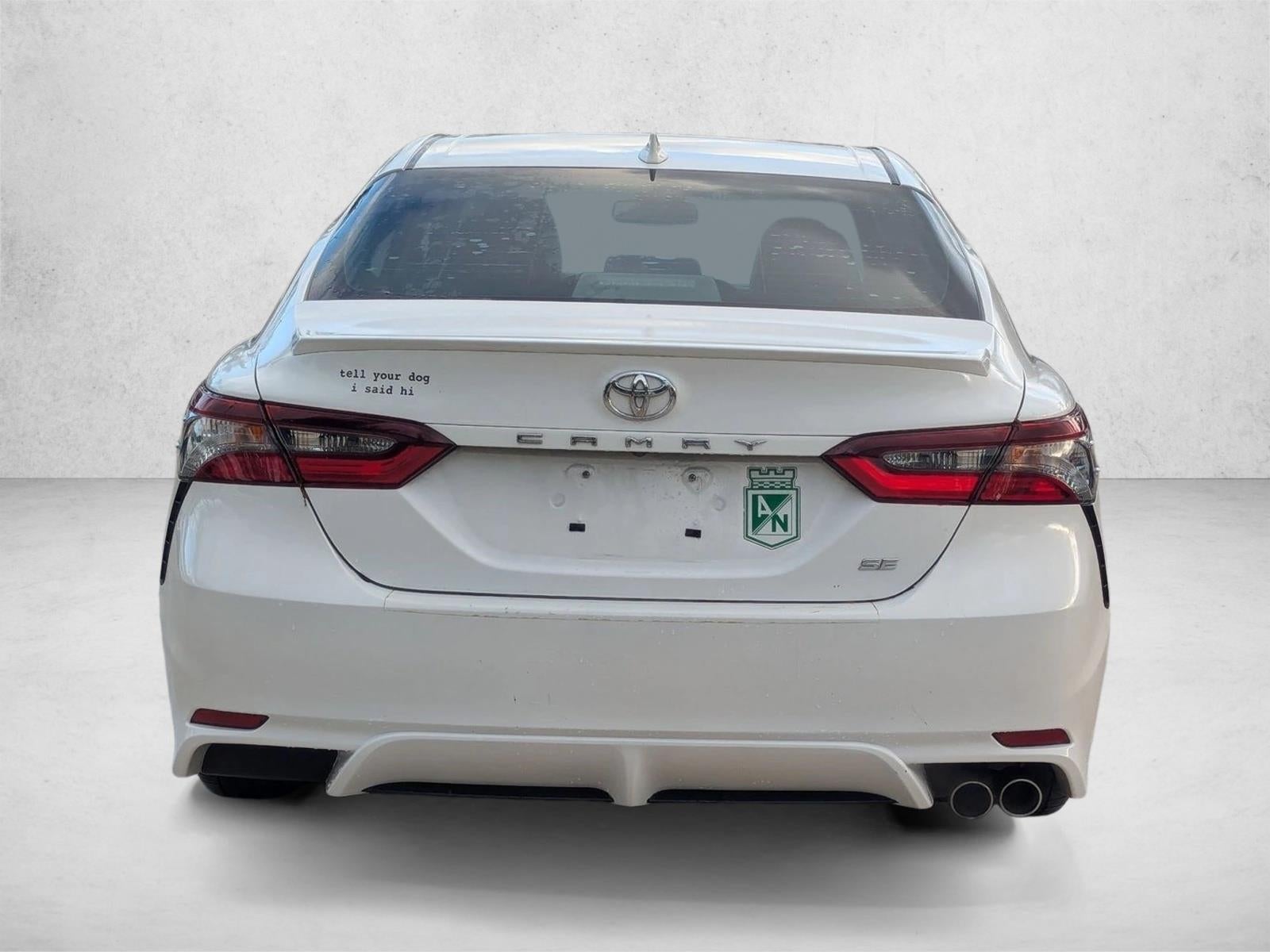 2022 Toyota Camry SE Auto (SE)