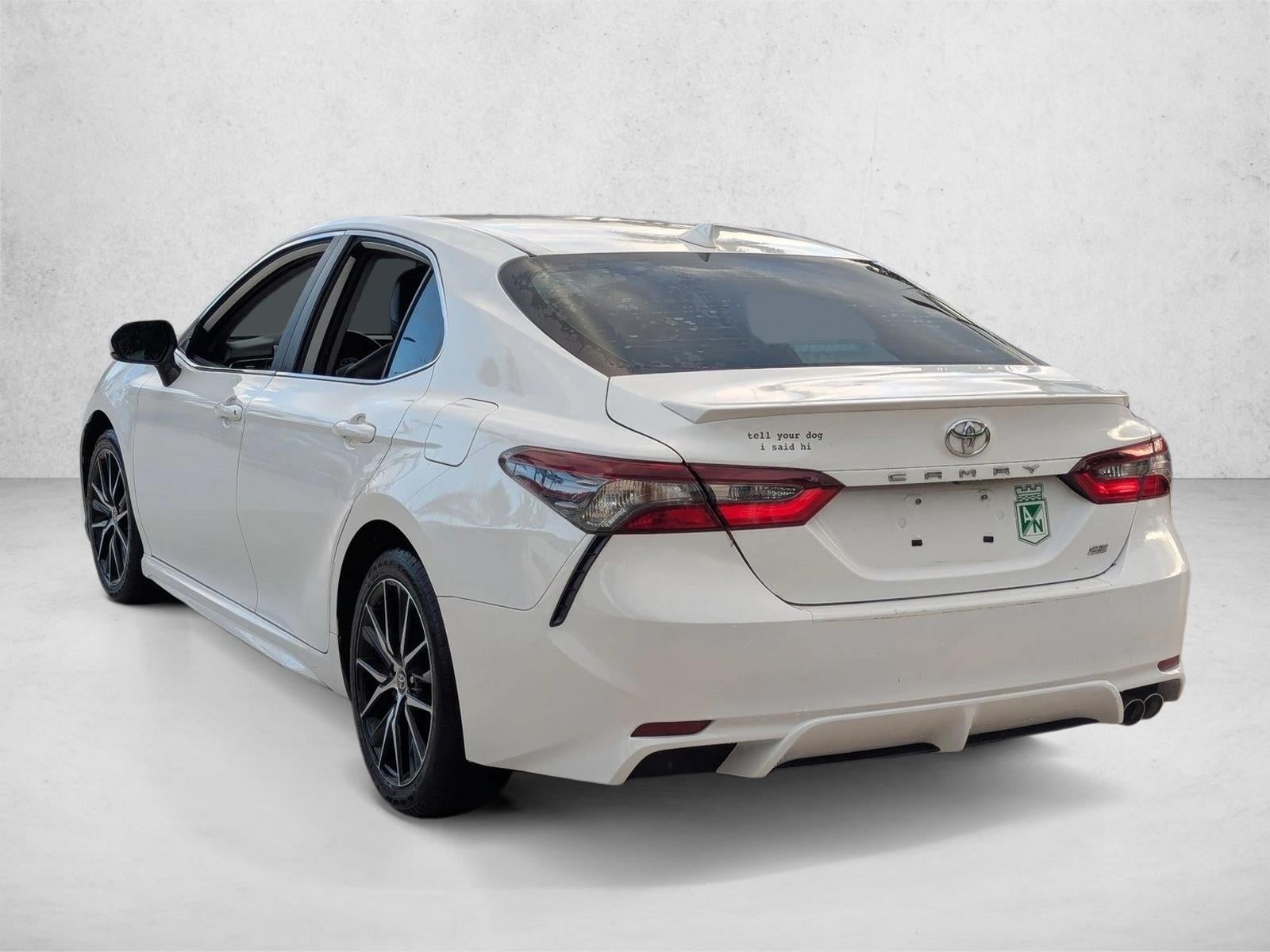 2022 Toyota Camry SE Auto (SE)