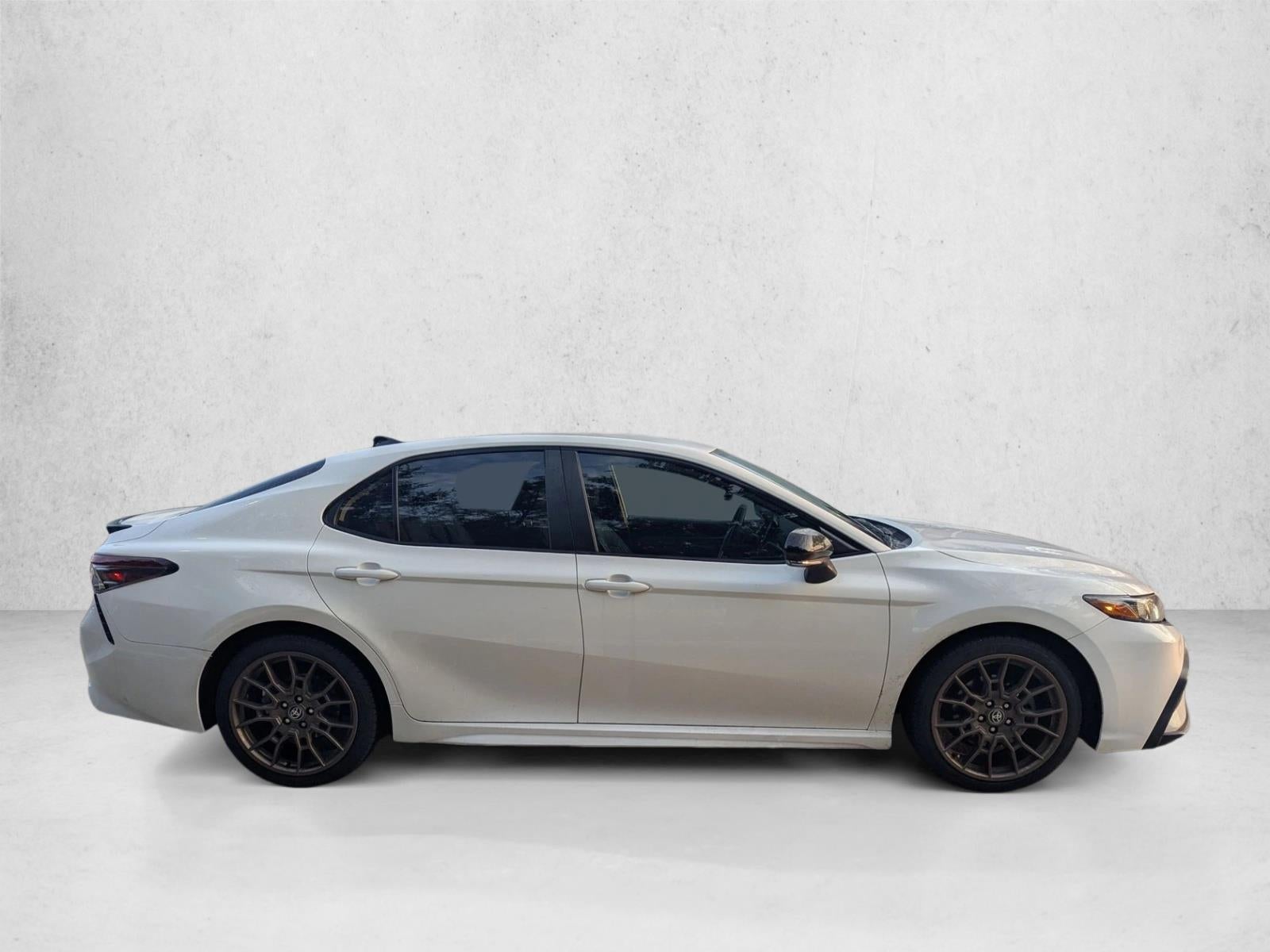 2023 Toyota Camry SE Nightshade Auto (Natl)