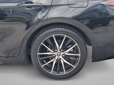 2022 Toyota Camry SE Auto (SE)