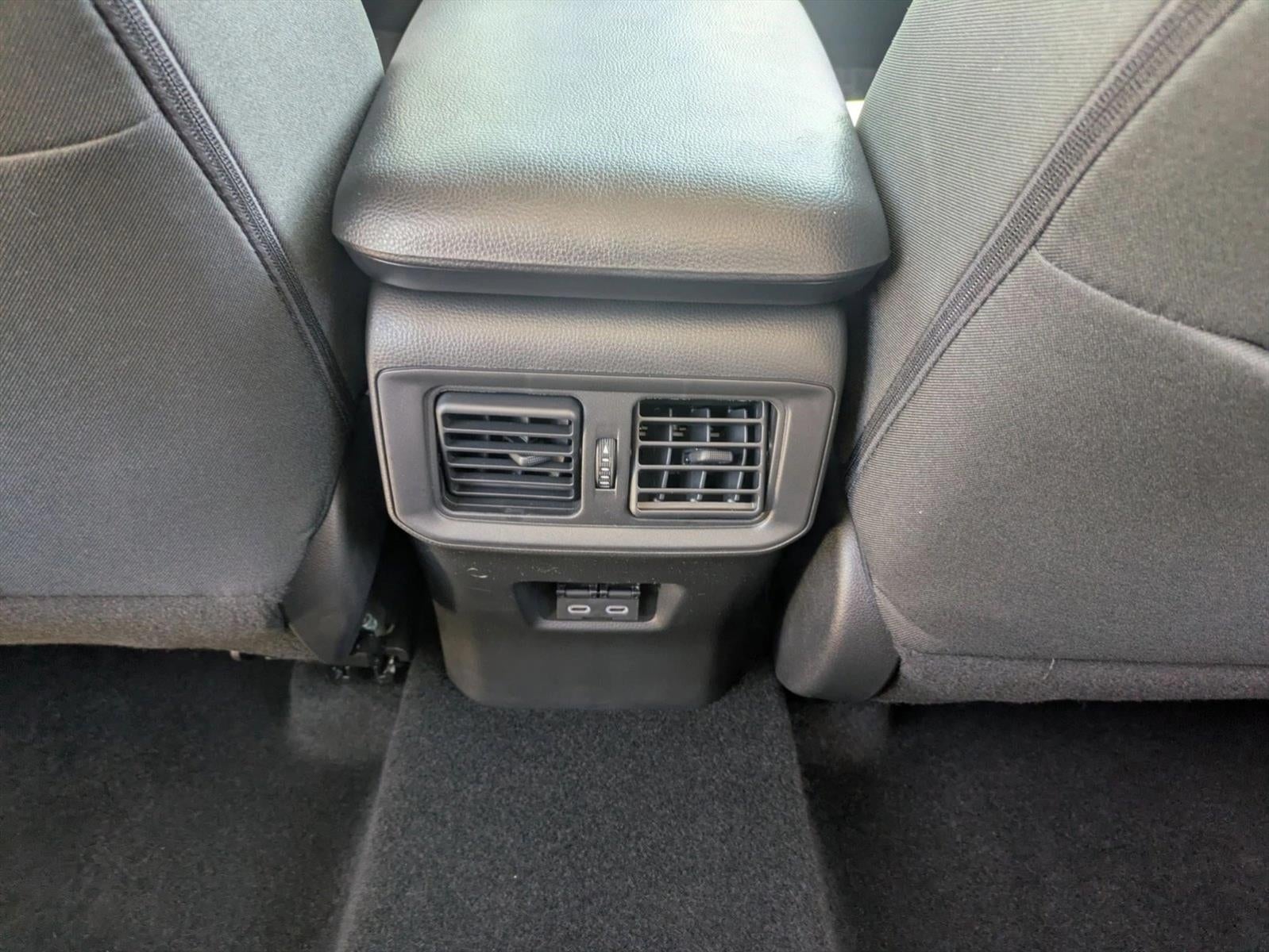 2025 Toyota RAV4 Hybrid XLE AWD (Natl)