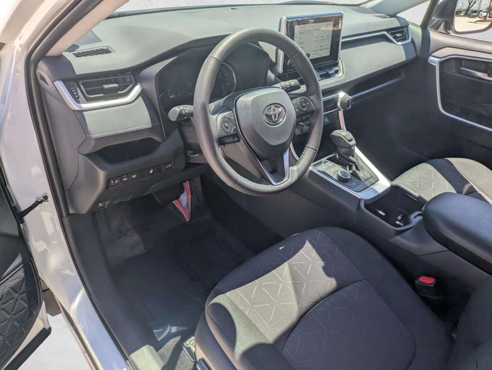 2025 Toyota RAV4 Hybrid XLE AWD (Natl)