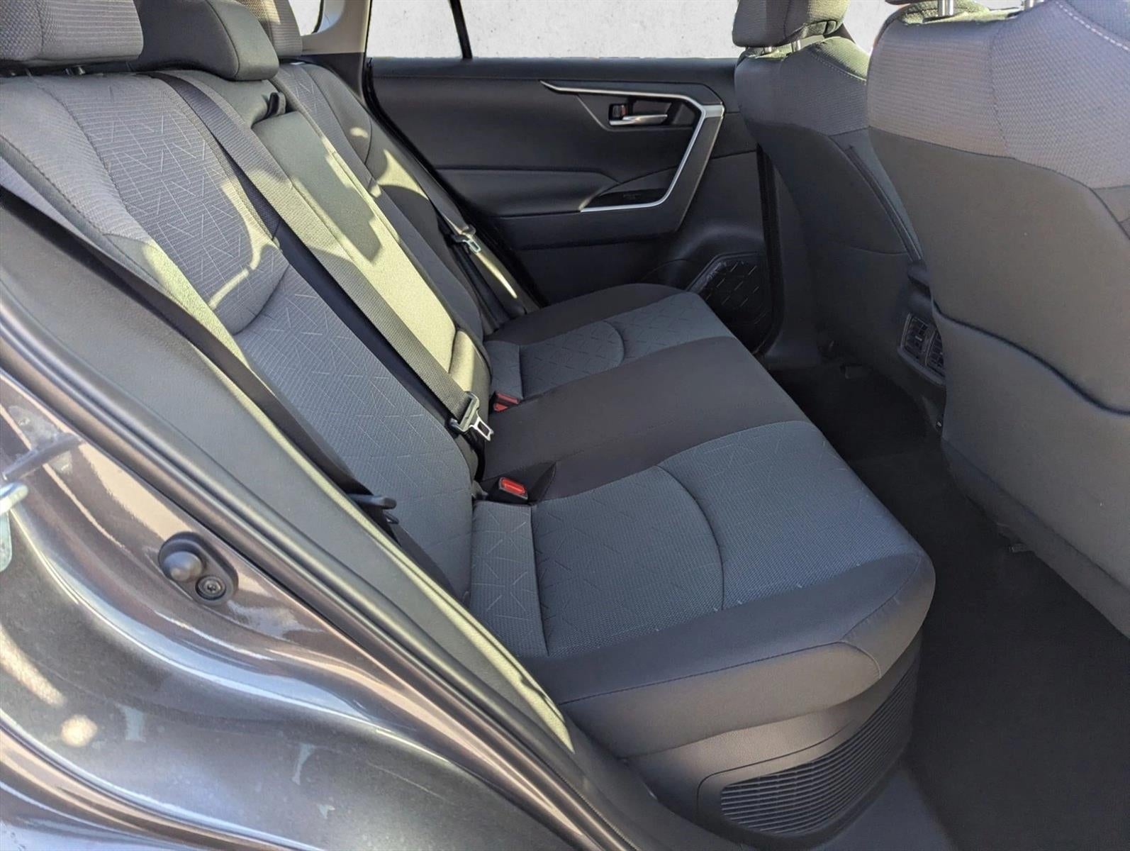 2025 Toyota RAV4 Hybrid XLE AWD (Natl)