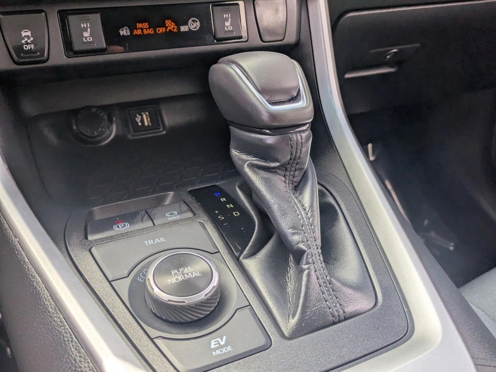 2023 Toyota RAV4 Hybrid SE AWD (Natl)