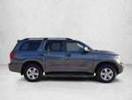 2017 Toyota Sequoia SR5 4WD FFV (Natl)