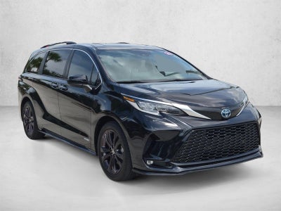 2021 Toyota Sienna XSE FWD 7-Passenger (Natl)