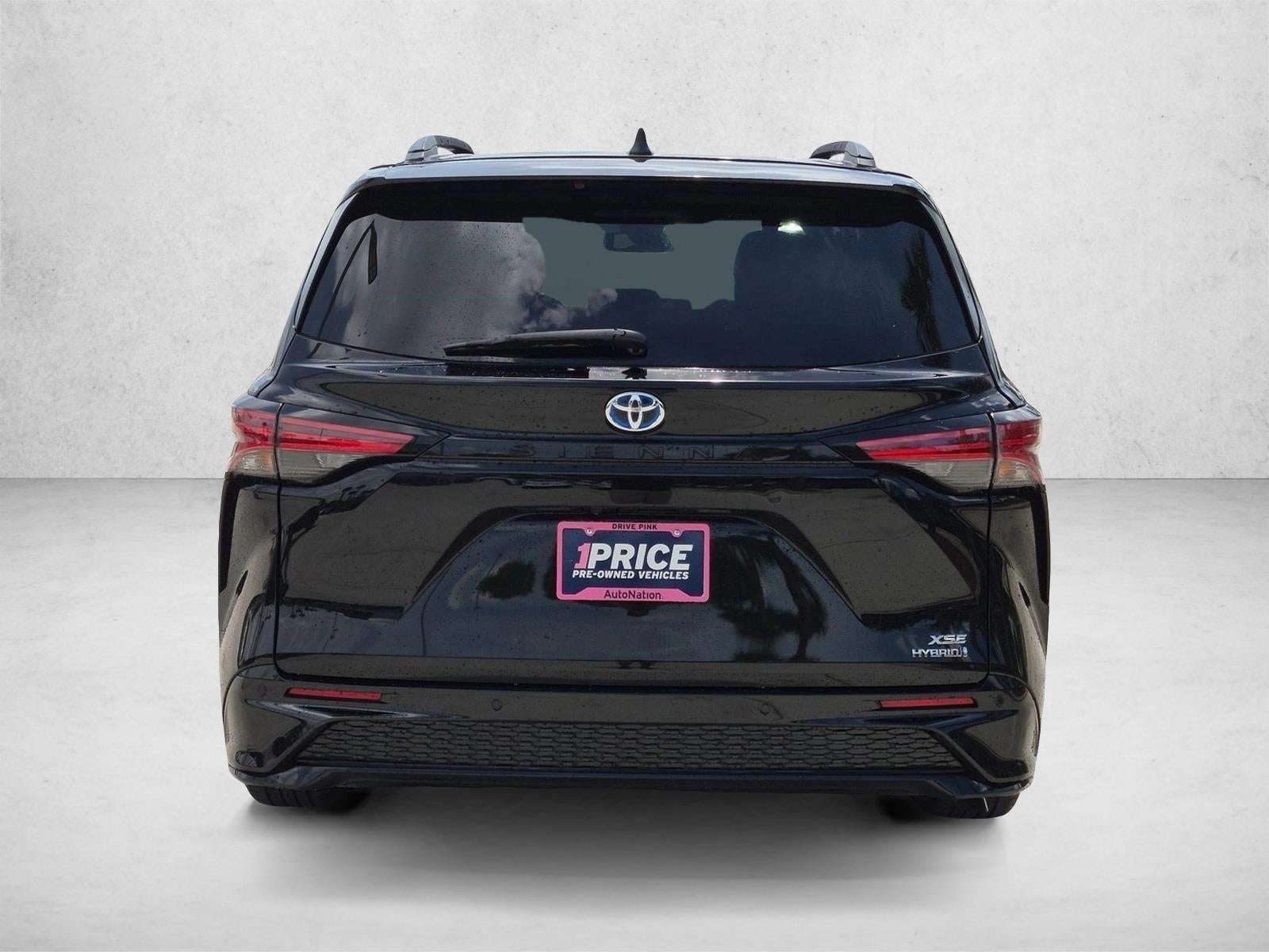 2021 Toyota Sienna XSE FWD 7-Passenger (Natl)