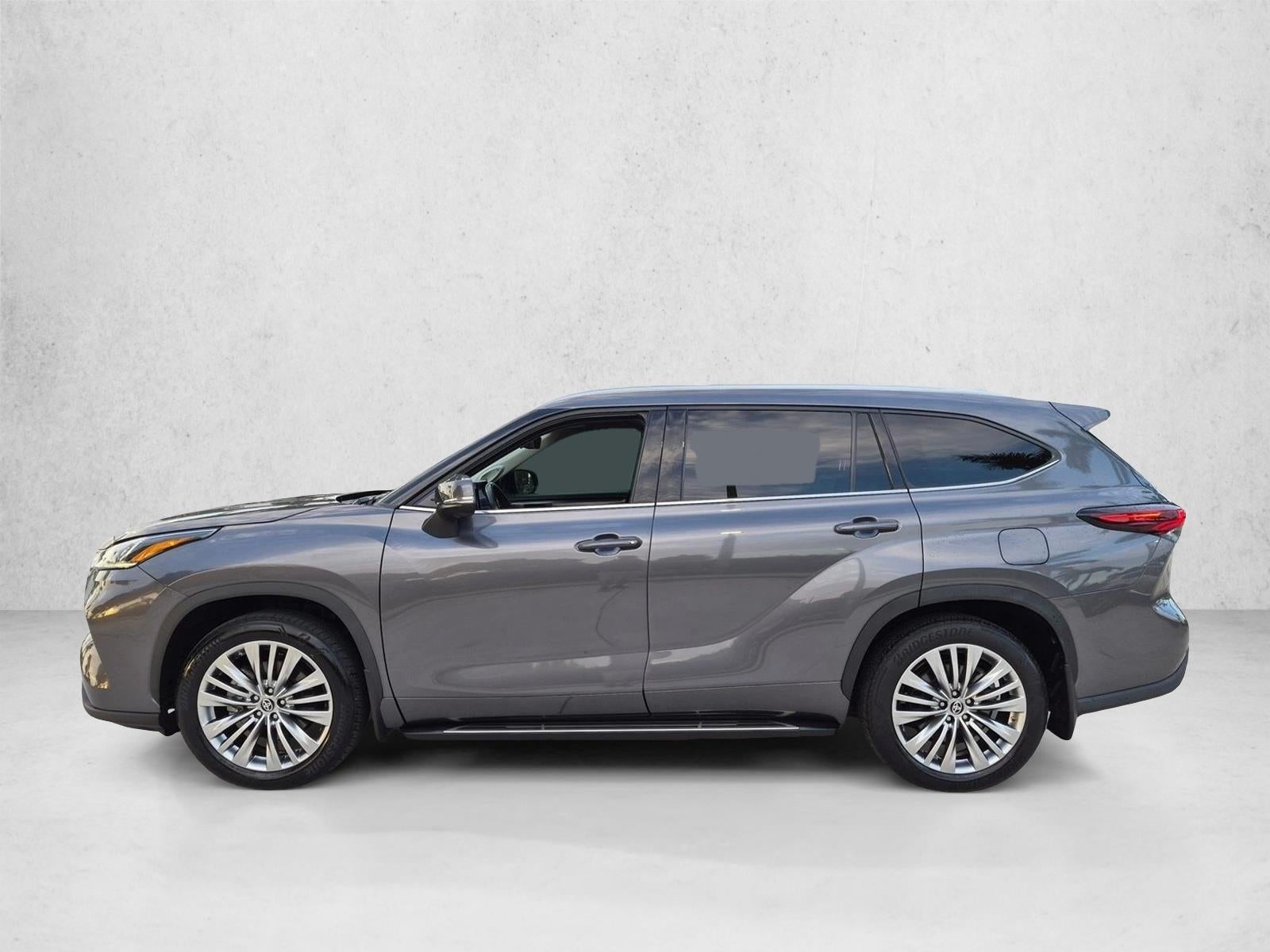 2024 Toyota Highlander Hybrid Platinum FWD (Natl)
