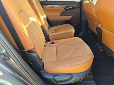 2021 Toyota Highlander Platinum AWD (Natl)