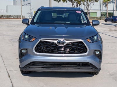2022 Toyota Highlander XLE FWD (Natl)