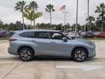 2022 Toyota Highlander XLE FWD (Natl)