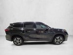 2021 Toyota Highlander XLE FWD (Natl)