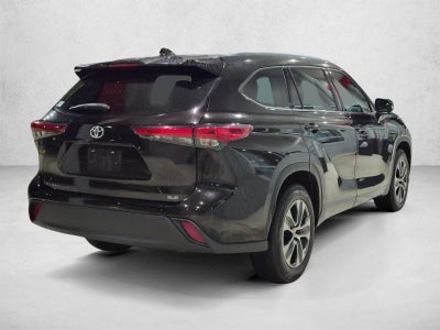 2021 Toyota Highlander XLE FWD (Natl)