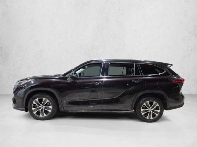 2021 Toyota Highlander XLE FWD (Natl)