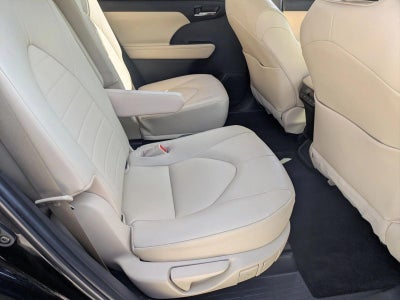 2023 Toyota Highlander XLE FWD (Natl)