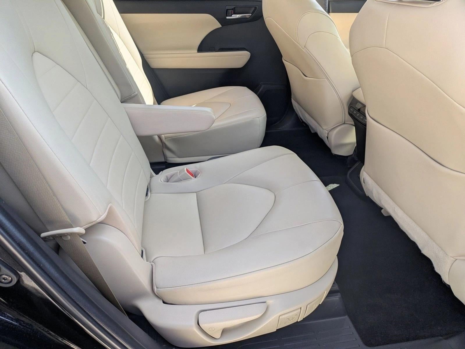 2023 Toyota Highlander XLE FWD (Natl)