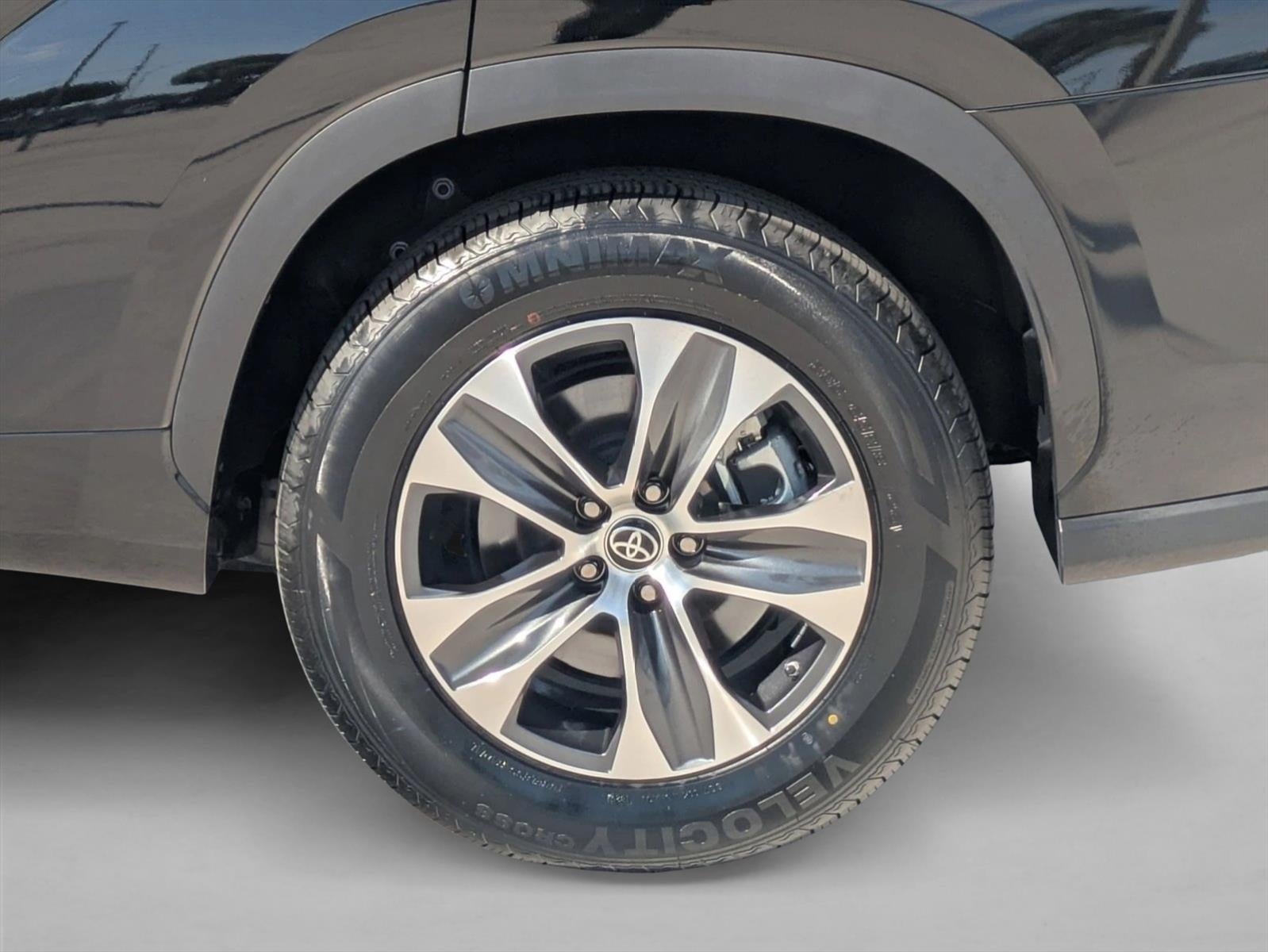 2023 Toyota Highlander XLE FWD (Natl)