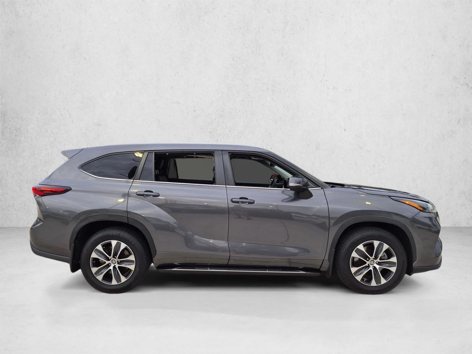 2024 Toyota Highlander XLE FWD (Natl)