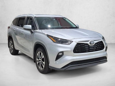 2023 Toyota Highlander XLE FWD (Natl)