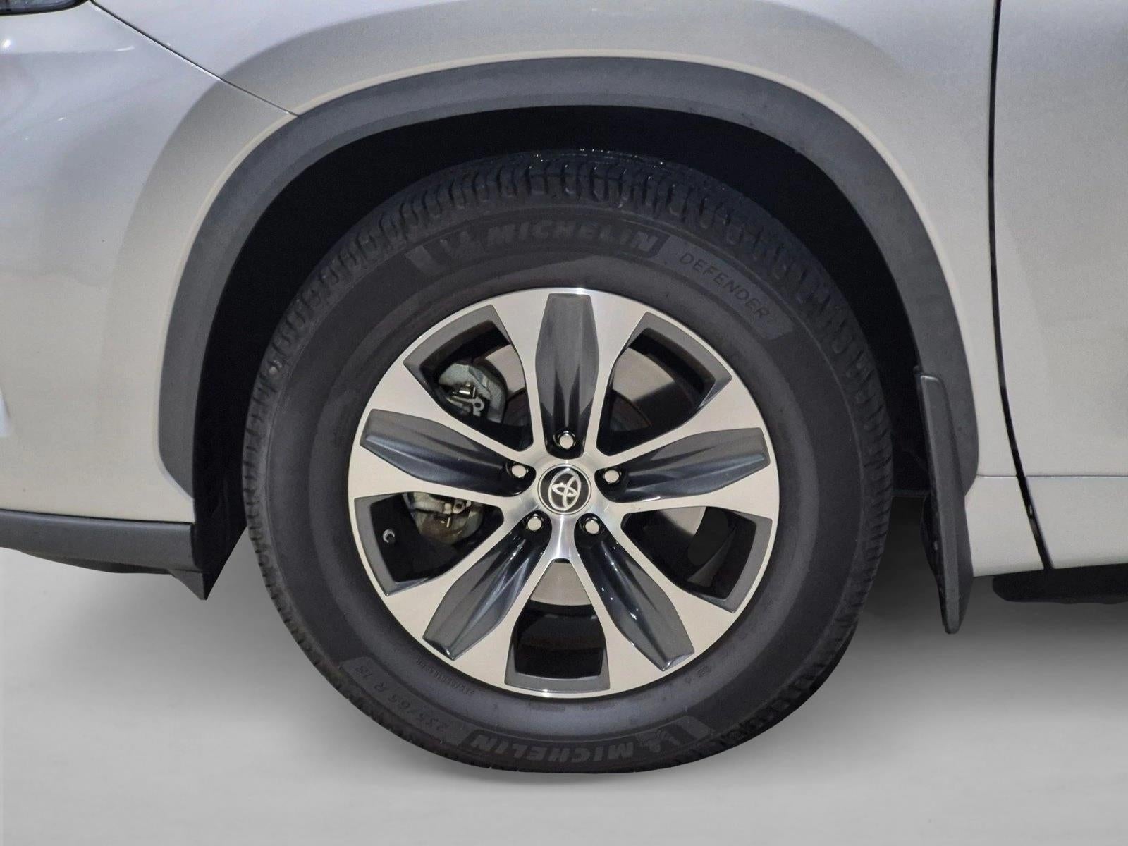 2023 Toyota Highlander XLE FWD (Natl)