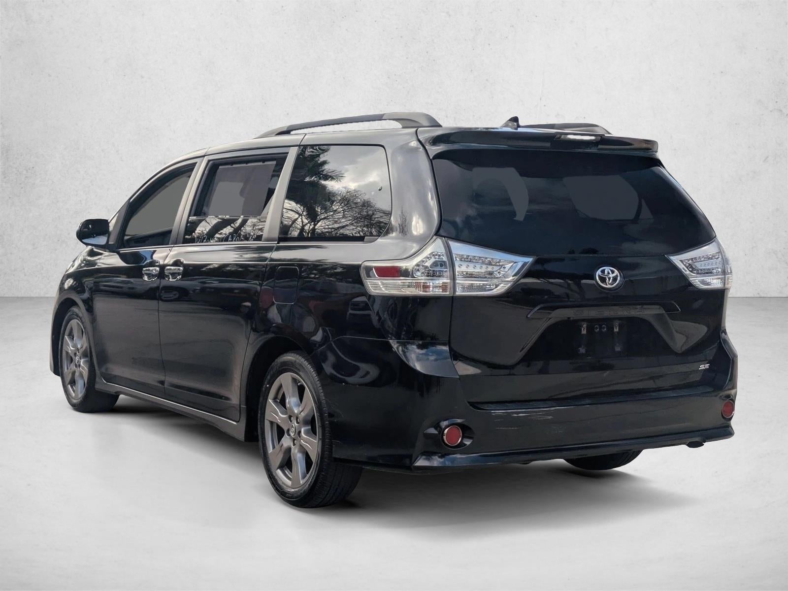 2018 Toyota Sienna SE FWD 8-Passenger (Natl)