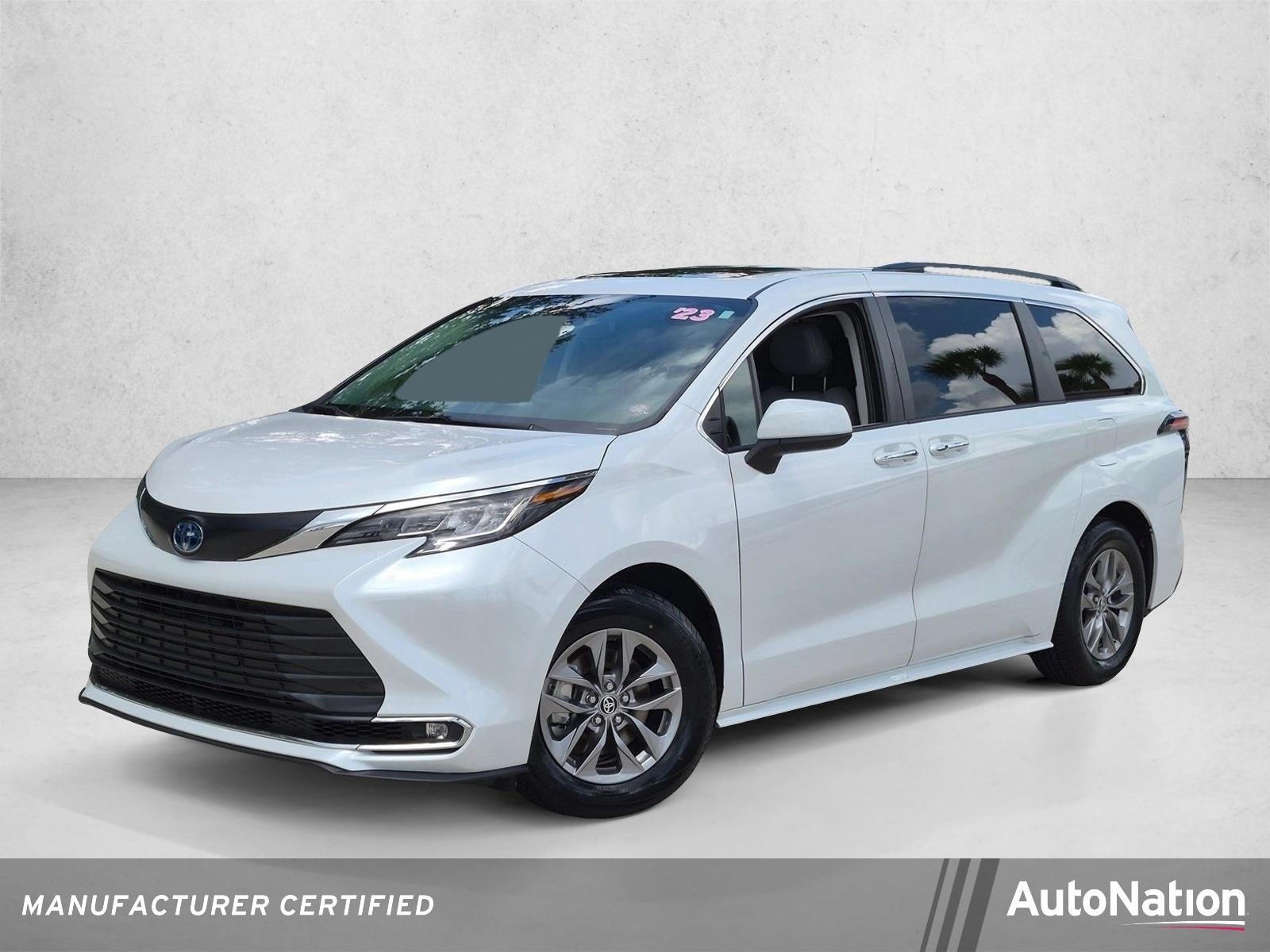 2023 Toyota Sienna XLE FWD 8-Passenger (Natl)