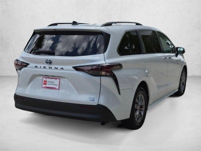 2023 Toyota Sienna XLE FWD 8-Passenger (Natl)