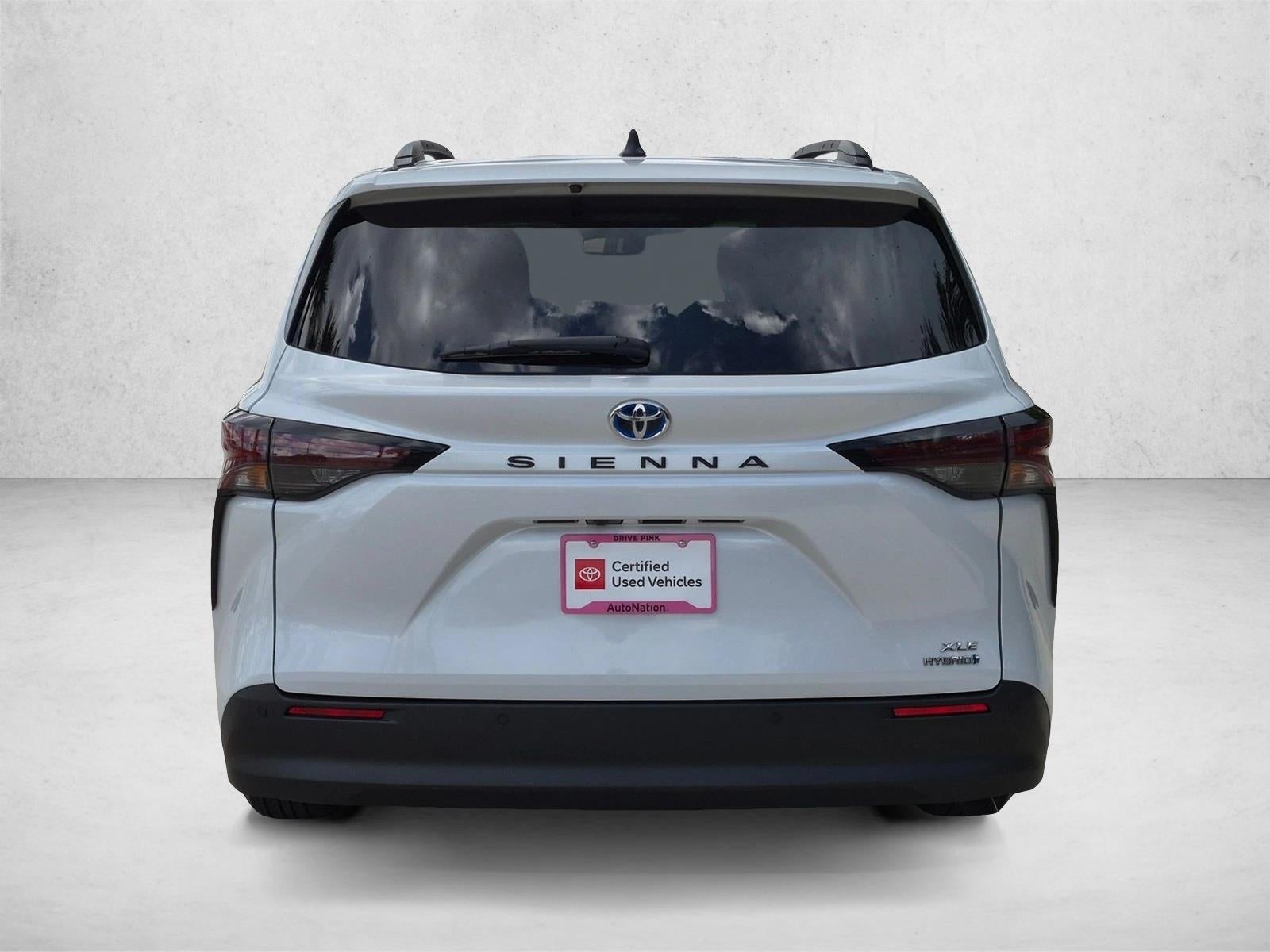 2023 Toyota Sienna XLE FWD 8-Passenger (Natl)