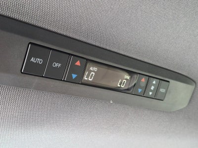 2024 Toyota Sienna XLE FWD 8-Passenger (Natl)