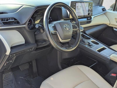 2022 Toyota Sienna XLE FWD 7-Passenger (Natl)