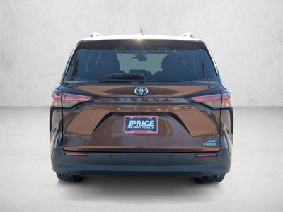 2022 Toyota Sienna XLE FWD 7-Passenger (Natl)