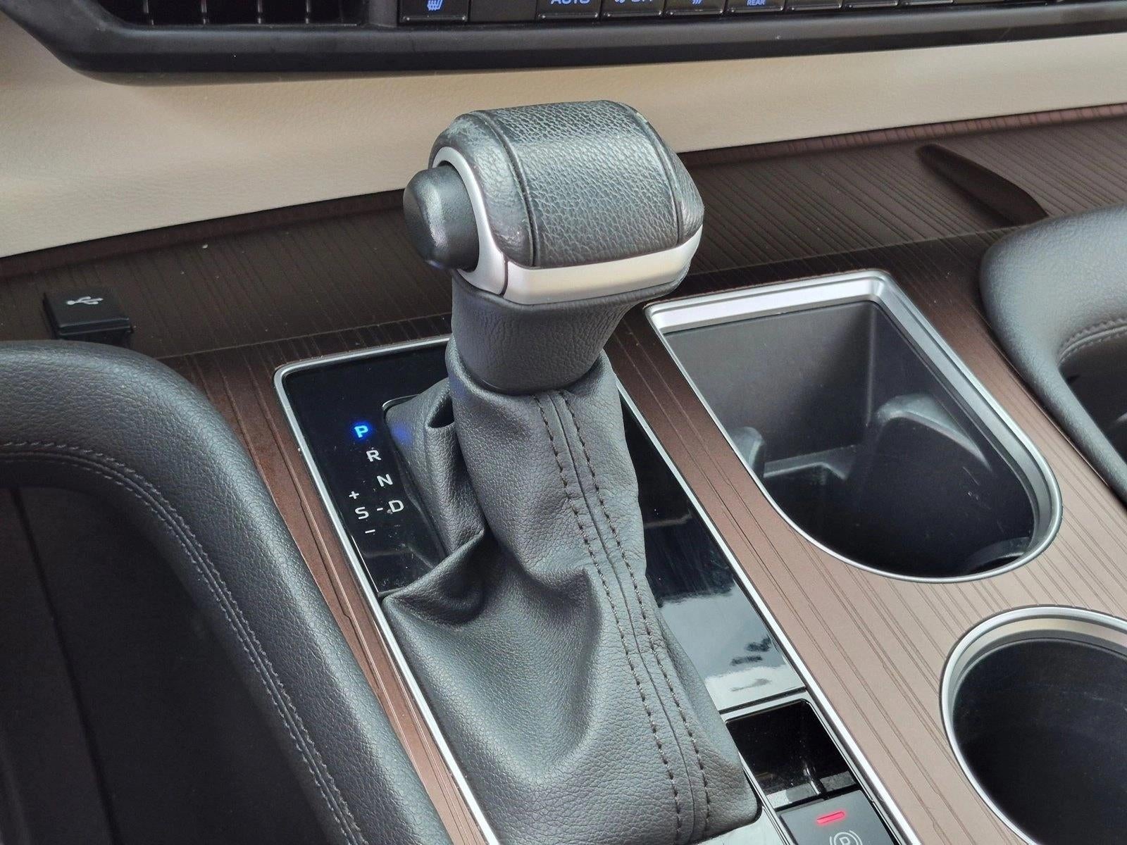 2023 Toyota Sienna XLE FWD 8-Passenger (Natl)