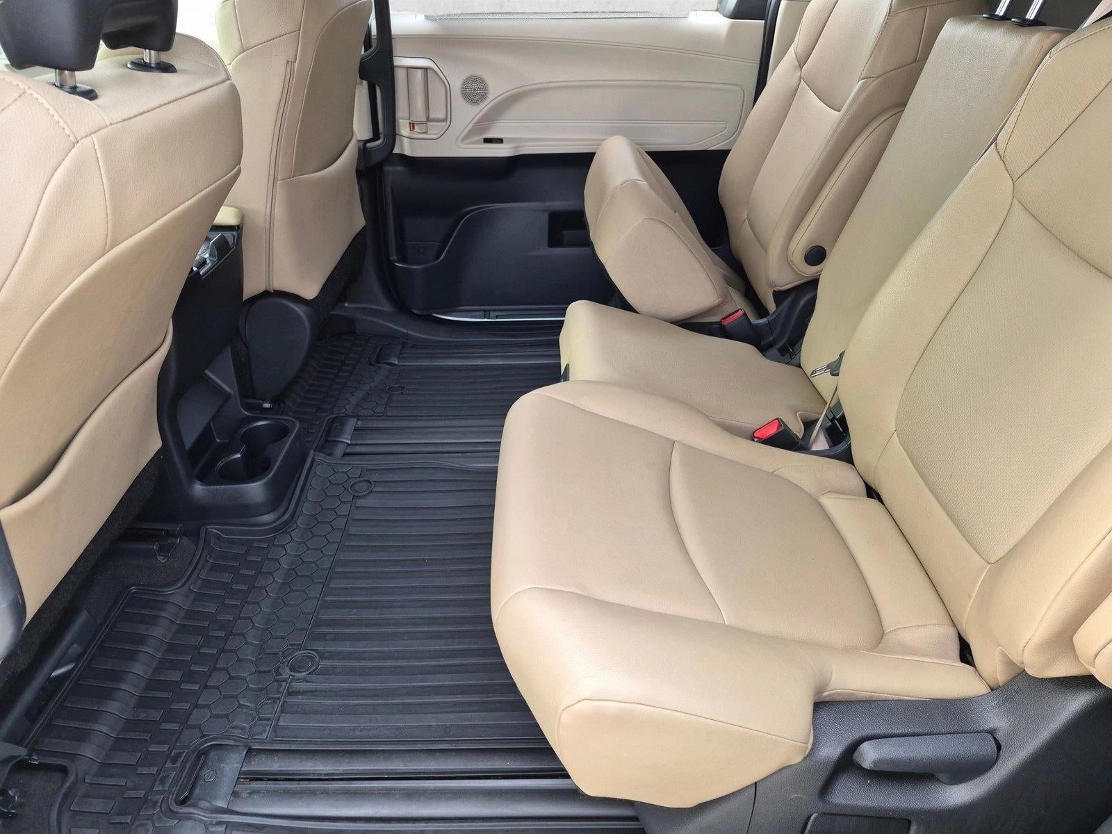 2023 Toyota Sienna XLE FWD 8-Passenger (Natl)