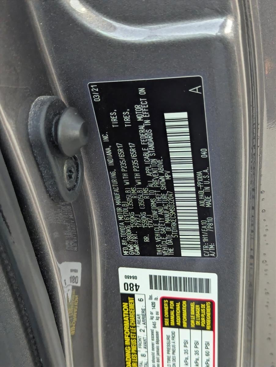 2021 Toyota Sienna XLE FWD 8-Passenger (Natl)