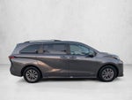 2021 Toyota Sienna XLE FWD 8-Passenger (Natl)