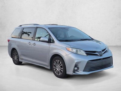 2019 Toyota Sienna XLE FWD 8-Passenger (Natl)
