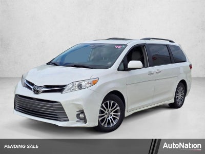 2019 Toyota Sienna XLE FWD 8-Passenger (Natl)