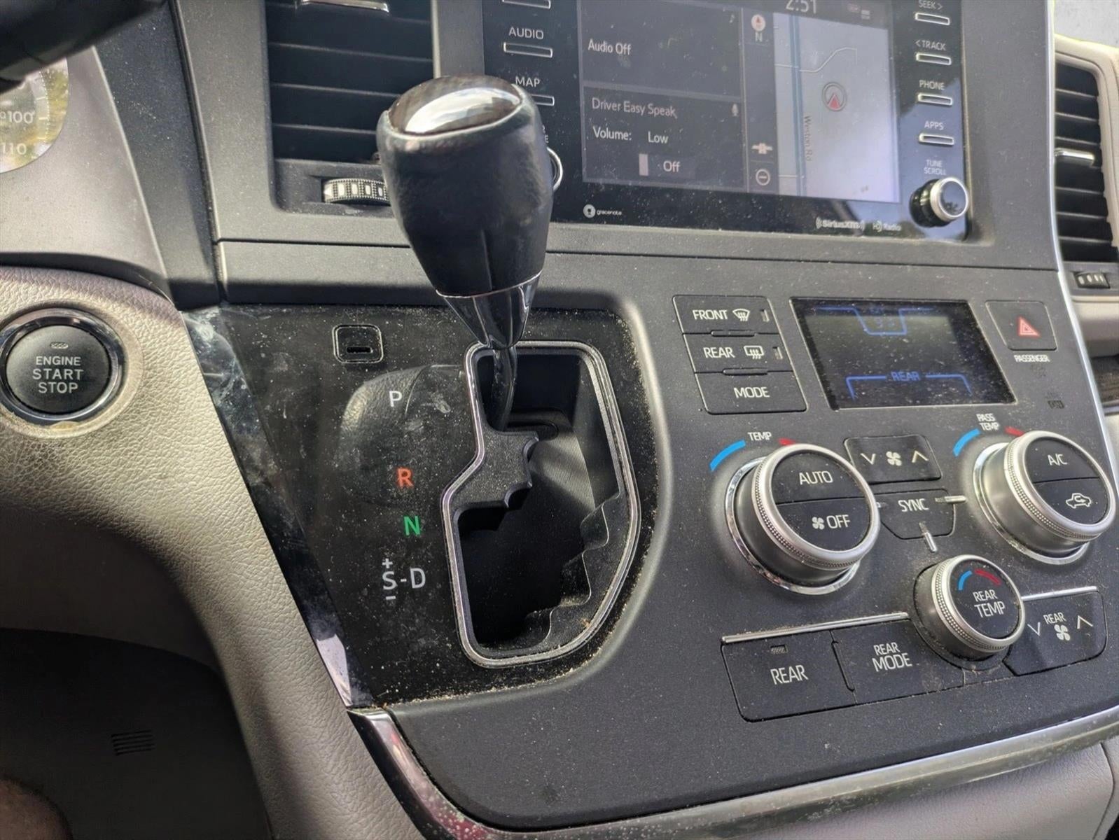 2019 Toyota Sienna XLE FWD 8-Passenger (Natl)