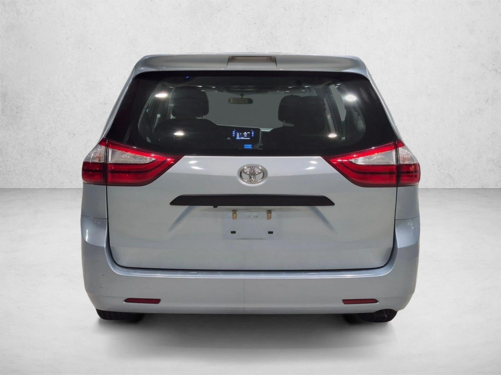 2017 Toyota Sienna L FWD 7-Passenger (Natl)