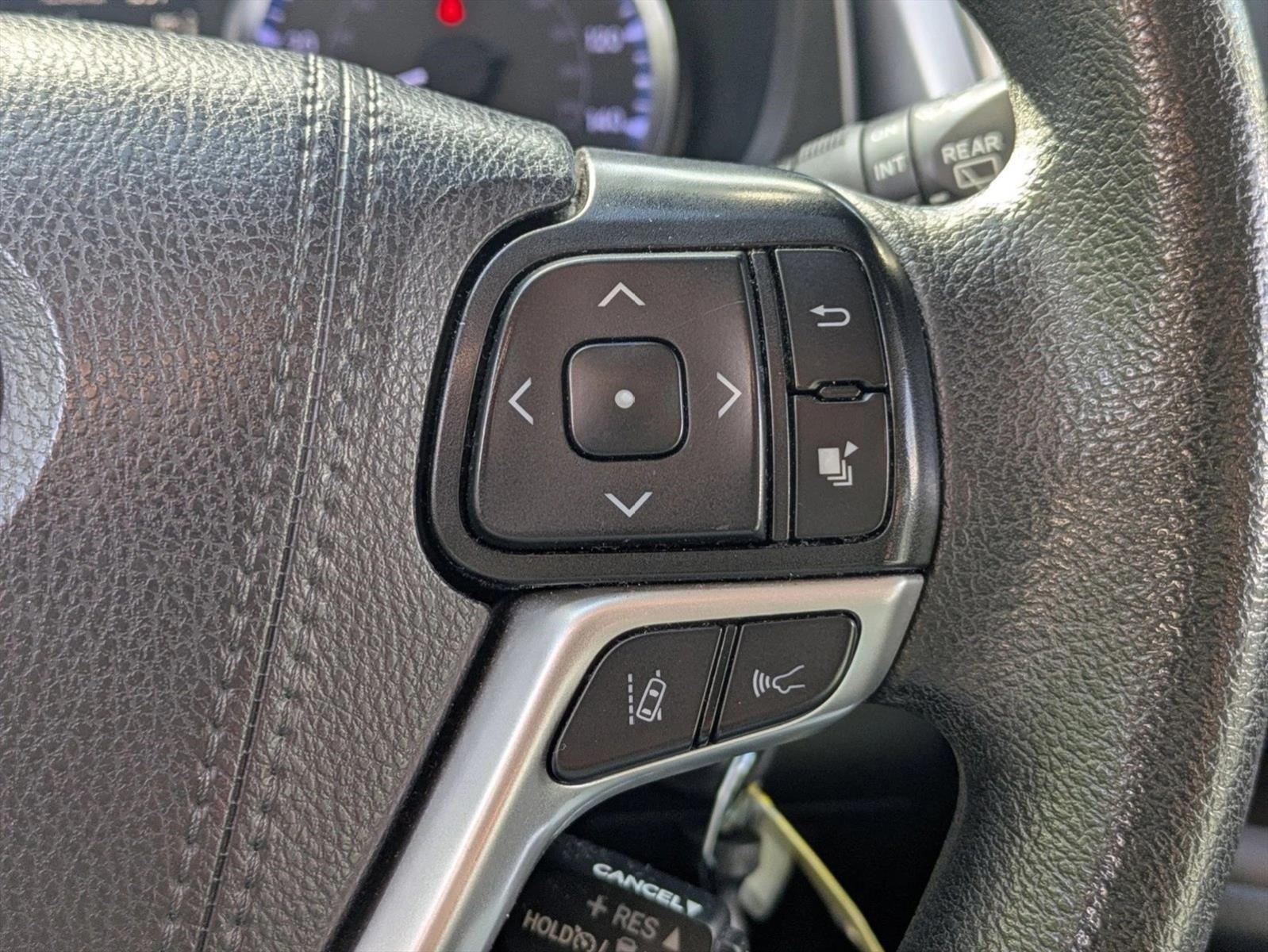 2019 Toyota Highlander LE V6 FWD (GS)