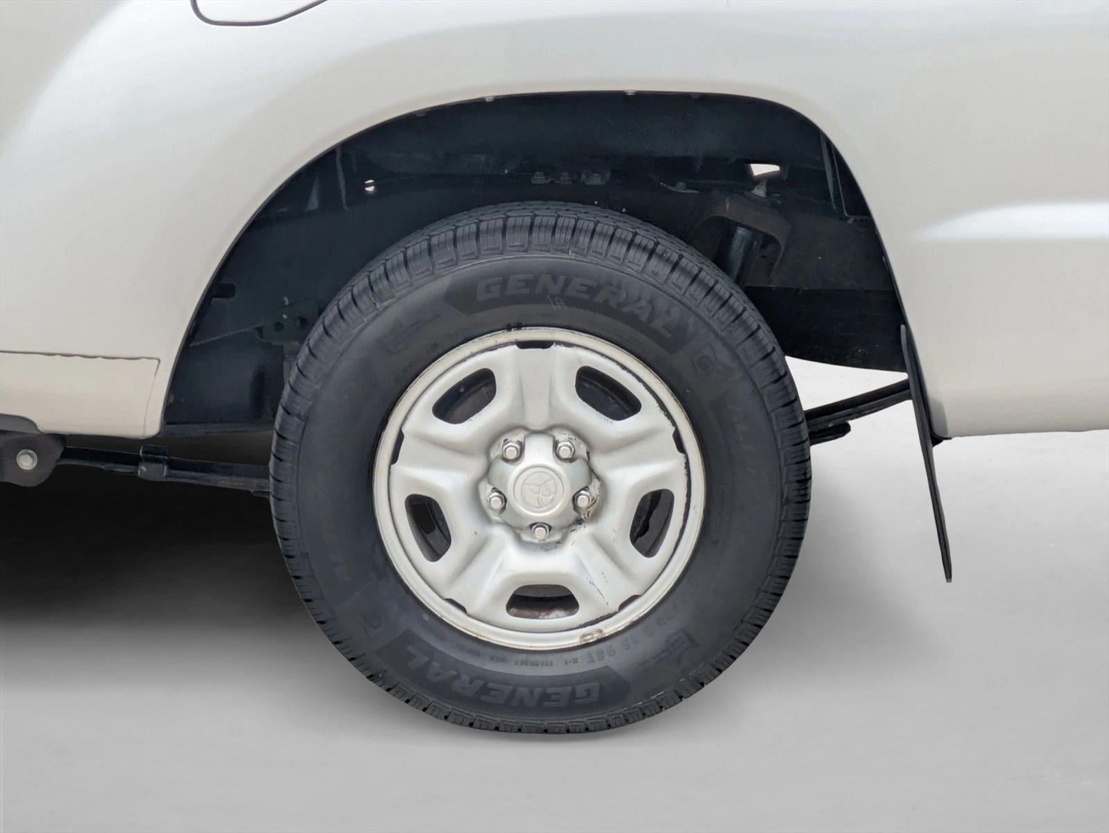 2007 Toyota Tacoma 2WD Regular Cab Standard Bed I4 Automatic (Natl)