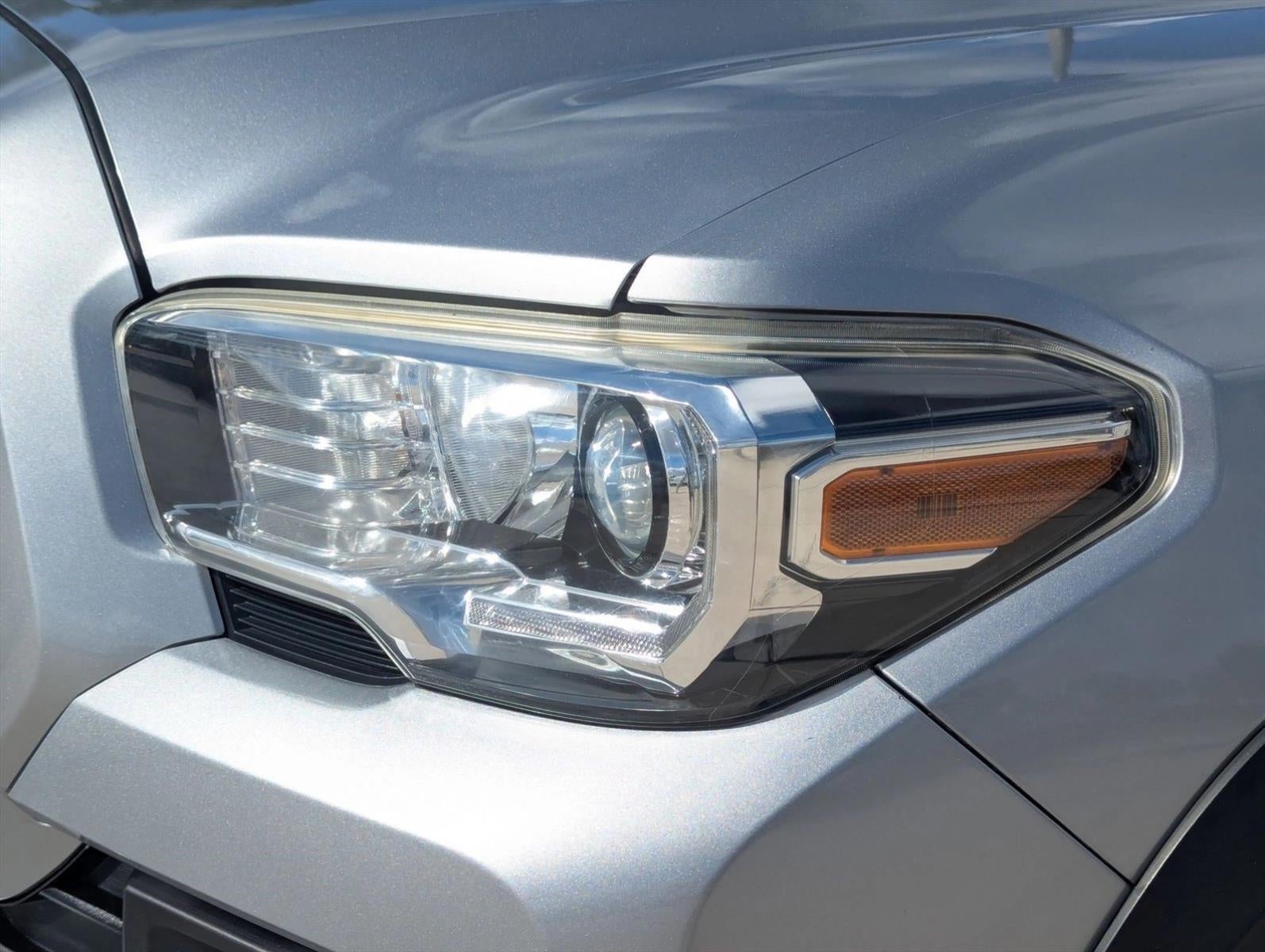 2017 Toyota Tacoma TRD Off Road Double Cab 5' Bed V6 4x4 AT (Natl)