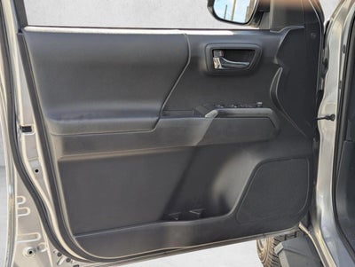 2017 Toyota Tacoma TRD Off Road Double Cab 5' Bed V6 4x4 AT (Natl)