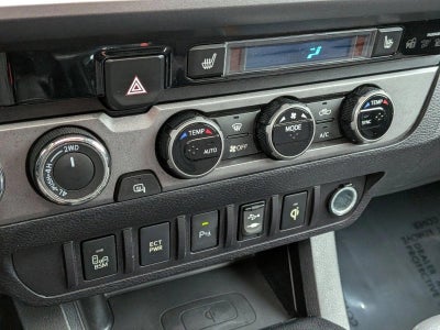 2017 Toyota Tacoma TRD Off Road Double Cab 5' Bed V6 4x4 AT (Natl)