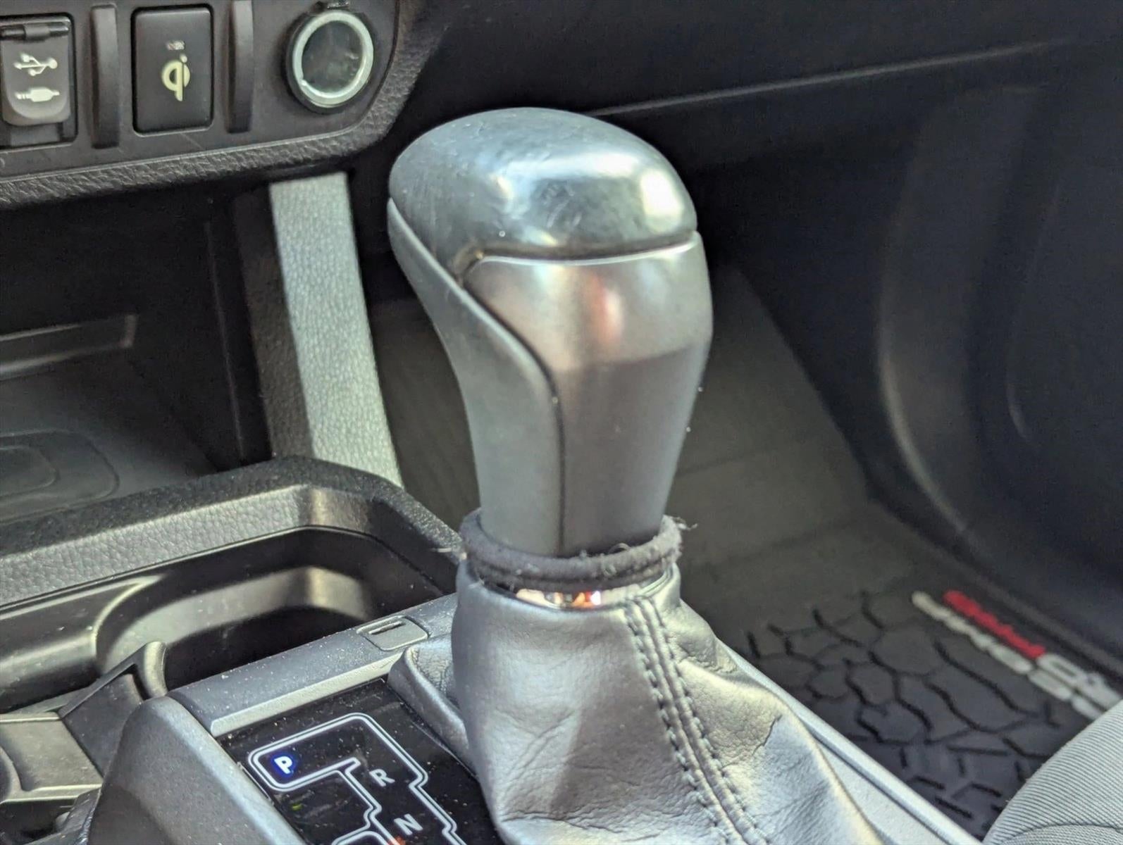 2017 Toyota Tacoma TRD Off Road Double Cab 5' Bed V6 4x4 AT (Natl)