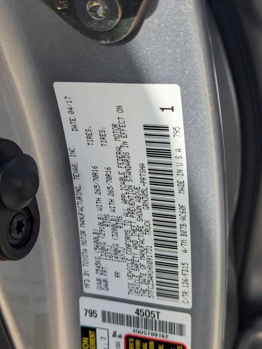 2017 Toyota Tacoma TRD Off Road Double Cab 5' Bed V6 4x4 AT (Natl)