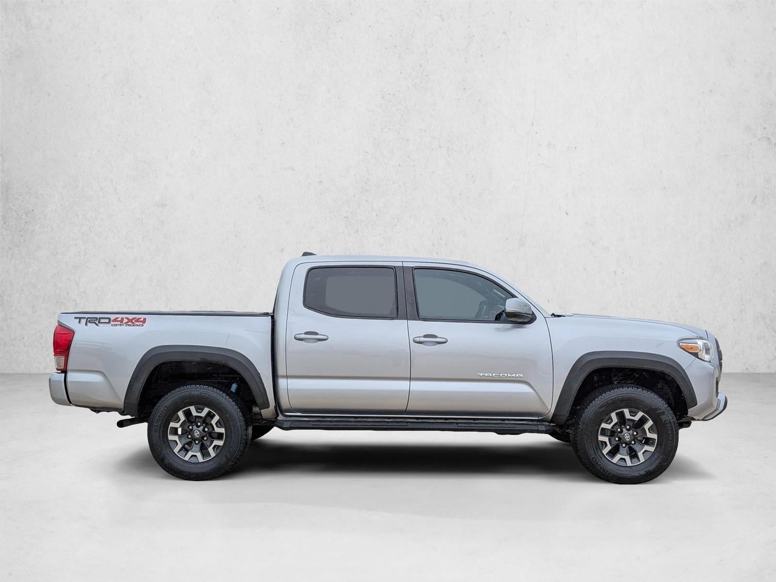 2017 Toyota Tacoma TRD Off Road Double Cab 5' Bed V6 4x4 AT (Natl)