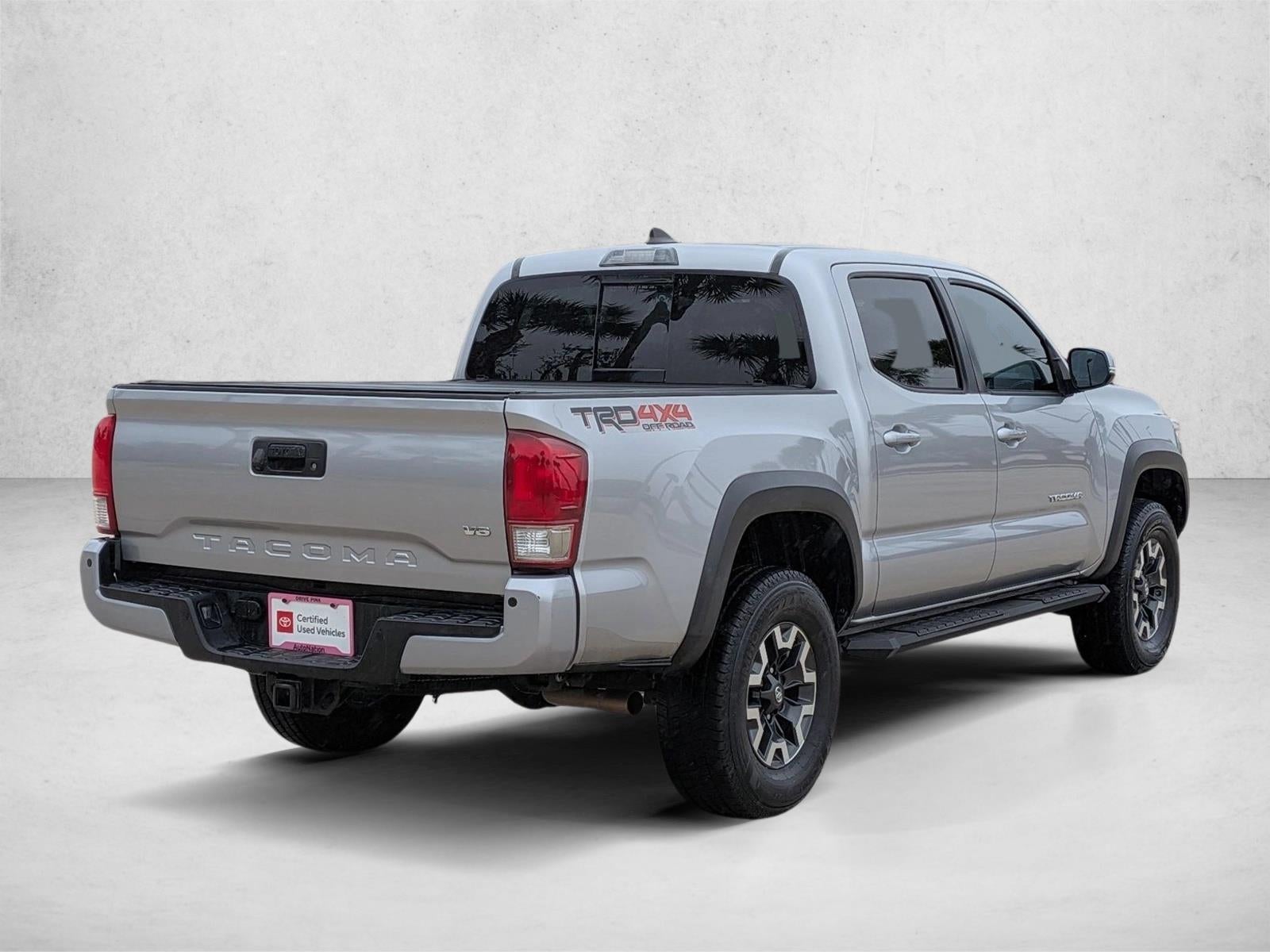 2017 Toyota Tacoma TRD Off Road Double Cab 5' Bed V6 4x4 AT (Natl)