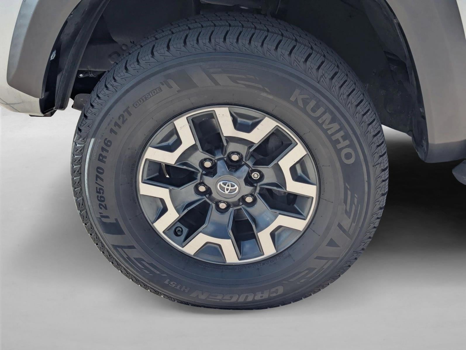 2017 Toyota Tacoma TRD Off Road Double Cab 5' Bed V6 4x4 AT (Natl)